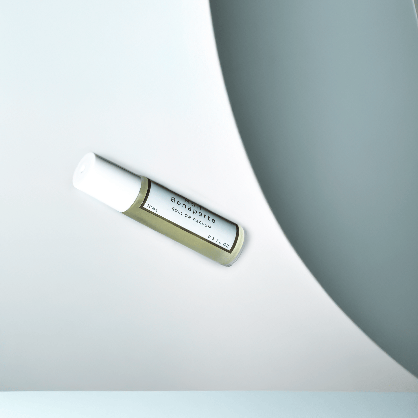 No.1 Bonaparte - Inspired by Creed Aventus Roll - On Perfume Oil - LeScent